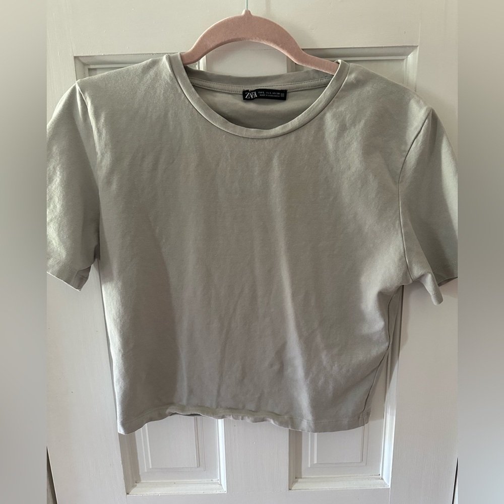 COPY - Zara- crop tee